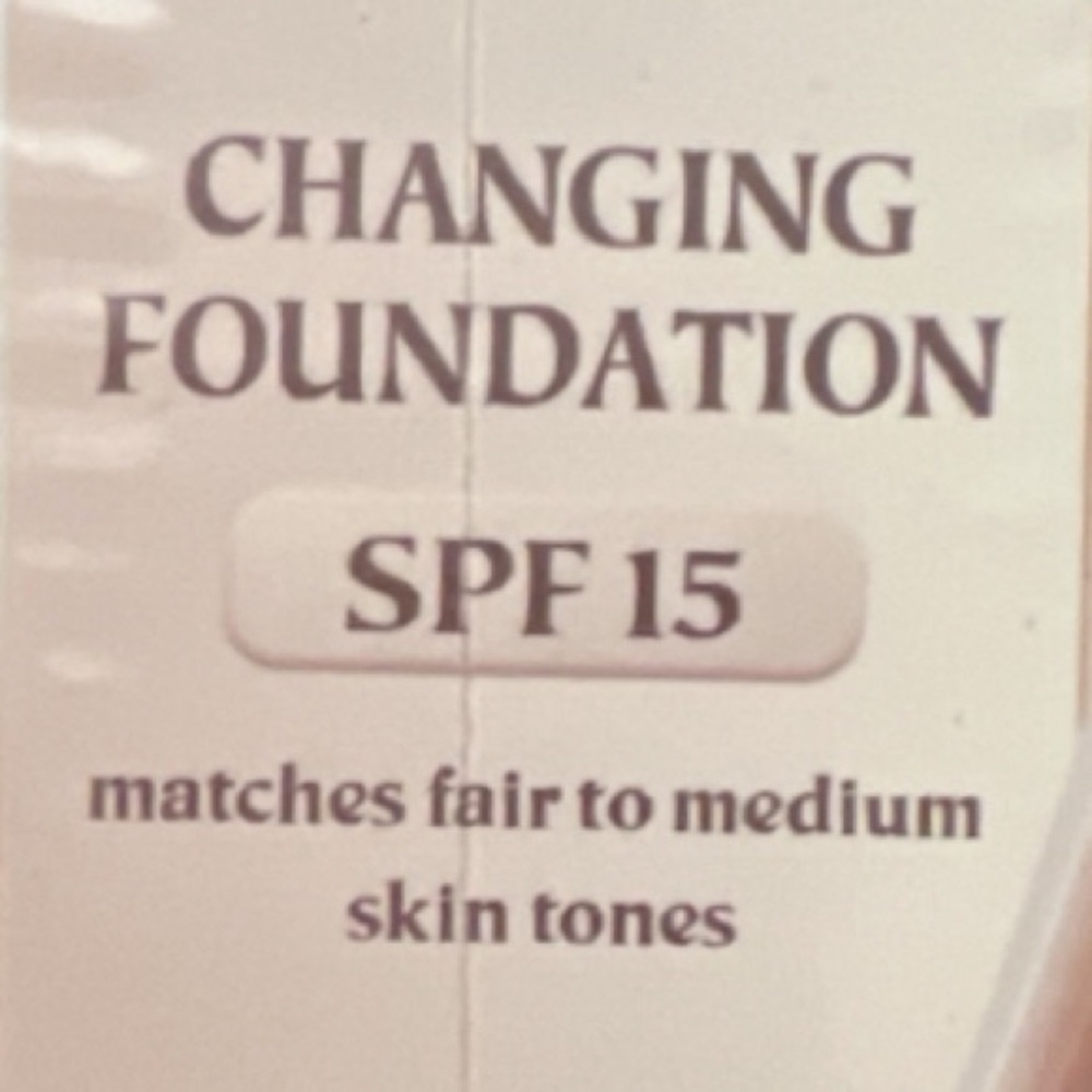 NWT Factory sealed Changing Foundation SPF 15 - Cream
